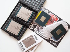 官方数据显示,中央处理器的进口量急剧下降,而俄罗斯企业的订单量却创下新高。图:贝加尔电子公司的 BE-S1000 处理器(图片来源:Fritzchens Fritz贝加尔电子公司生产的 BE-S1000 处理器(图片来源:Fritzchens Fritz)