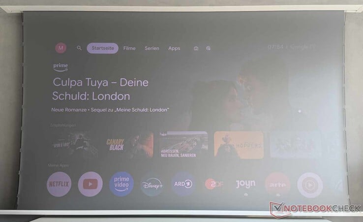 Google TV 界面在白天