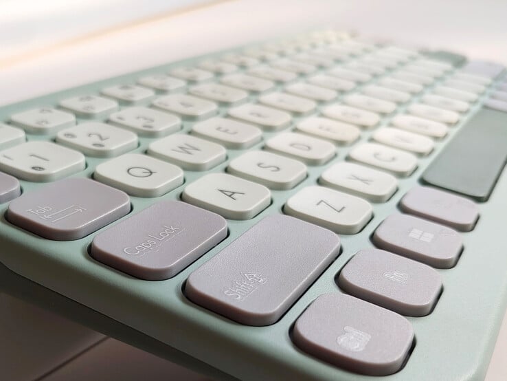 凹面按键有助于提高准确性。(图片来源:Notebookcheck)