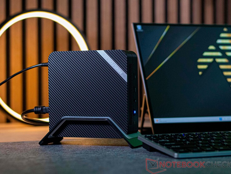 Minisforum 维纳斯系列 UM560 XT Minisforum 维纳斯系列 UM560 XT