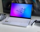 华硕 ROG Zephyrus G14 2025。(图片来源：Andreas Osthoff/Notebookcheck）