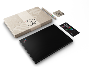 ThinkPad X1 Carbon第10代30周年纪念版，有特殊包装