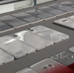 开发中的 Nothing switched Phone (2a) 设计。(图片来源:Wallpaper)