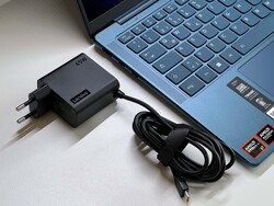 65 瓦电源