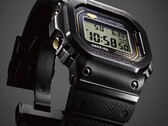 卡西欧发布 40 周年纪念版 G-Shock MRG-B5000R 旗舰机型,配备 Dura Soft 表带。