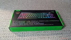 BlackWidow V4 HyperSpeed TKL 外包装盒