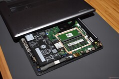 联想 IdeaPad Vibe:可升级的内部组件。