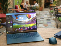 Yoga Slim 7a 是联想推出的 AMD 产品,可替代知名的 Yoga Slim 7i。