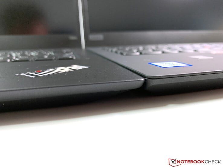 ThinkPad T490s (left) vs. ThinkPad T490 (right)