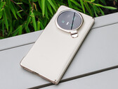 Honor Magic V5（图片来源：Daniel Schmidt）