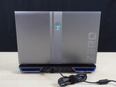 ThunderRobot Zero笔记本电脑采用英特尔酷睿i9-13900HX和GeForce RTX 4060笔记本电脑GPU。(来源：YouTube上的中正评价)