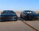 电动车终极对决：25 万美元的 Lucid Air 对阵 11.1 万美元的特斯拉 Model S Plaid。(图片来源：Edmunds Cars via YouTube）