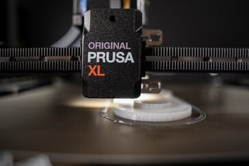 产生的层厚度与 PLA 等材料相同（图片来源：Prusa）
