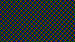 OLED 显示屏基于 RG/BG 子像素矩阵，每个子像素由一个红色、一个蓝色和一个绿色发光二极管组成。