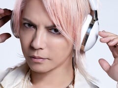 Avoit 与 J-Pop 歌手 Hyde 合作推出 WA-J1 三驱动耳机。(图片来源：Avoit）