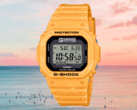 卡西欧 G-Shock x 日本冲浪基金会 G-5600SFJ-9 手表（如图）已登陆英国。(图片来源：卡西欧）