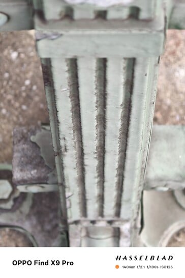 没有镜头卡口的 Oppo Find X9 Pro 色彩准确。