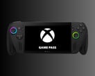带有 Game Pass 标志的 Rog Xbox Ally X 掌上电脑（图片：微软游戏，有编辑）。