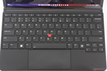 ThinkPad X1 Fold 13 的键盘上以前缺少的 TrackPoint 功能也包括在内。
