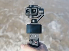 带有两个相机镜头的 DJI Osmo Pocket 4P 特写。