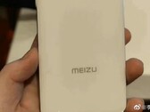 野外拍摄的 "Meizu 20 Pro"。(Source: Leon Angang via Weibo)
