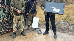 在乌克兰已经有大约3万个Starlink终端(图片: ne_kot_a_kit/Twitter)。