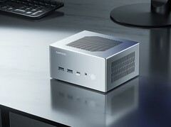 Topfeel DeskOne T2 mini PC 配备了 Ryzen AI 9 HX 370 APU 和 128 GB 内存。(图片来源：ITHome）