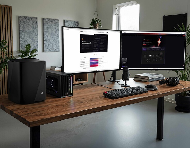 UnifyDrive UC450 Pro NAS 支持 Thunderbolt 4，允许快速设置 eGPU。(图片来源：UnifyDrive）