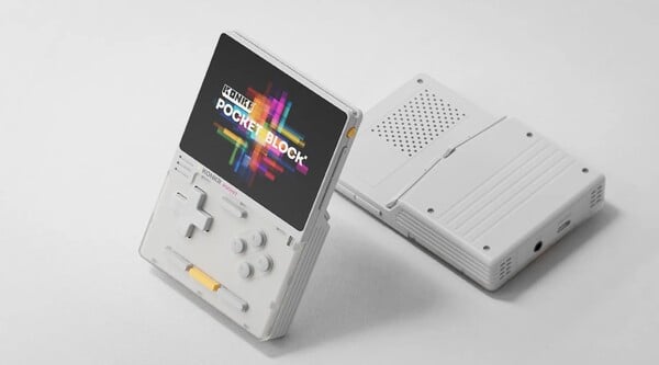 Ayaneo Konkr Pocket Block 没有散热风扇。