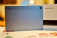 三星Galaxy Tab A11+ 5G 的电池容量不是最大的，但仍适合日常使用。(图片来源：Notebookcheck）