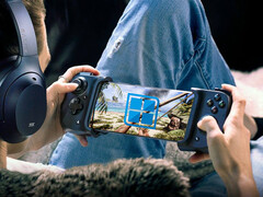 短暂停顿后，Winlator 的开发工作重新开始。图：经过编辑的 Razer Kishi 移动控制器图片。(图片来源：Razer 和 Winlator）