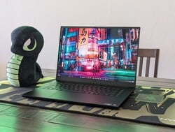 87.7% 评测评分:Razer Blade 16 (2026)