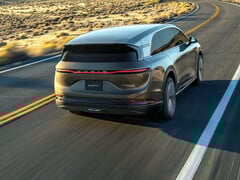 Lucid 重力旅行 SUV（图片来源：Lucid）