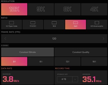 Ursa 可录制多种宽高比、压缩模式和比特率，包括 120 帧/秒的 12K 2.4:1（来源：Blackmagic）