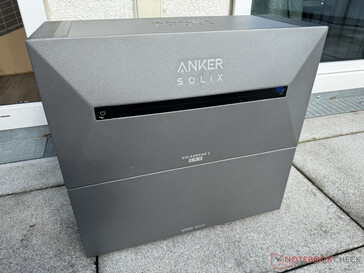 带额外电池的 Solix Solarbank 2 Pro