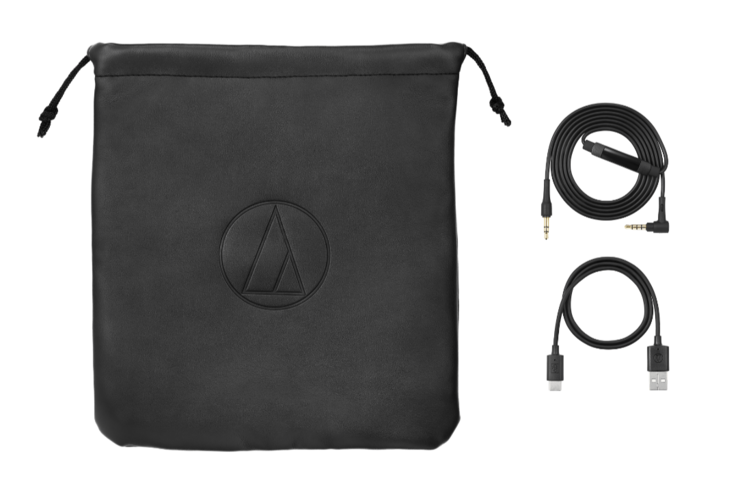 Audio-Technica ATH-AL5NC 随附一个便携袋、一条充电线和一条音频线。