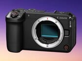 按照全画幅标准，佳能 EOS R6 V 的机身非常小巧。