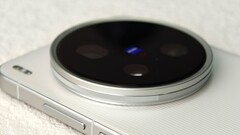 连续变焦显然也在 vivo X300 Ultra 的开发计划中。(图片：微博）