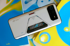 ROG Phone 6D可能会与它的兄弟姐妹们共享一个机箱。(来源：数字趋势)
