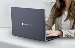 该图片是上一代 Dynabook Portege X30L 笔记本电脑的官方营销图片。