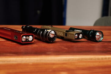 Fenix、Loop Gear、Olight 和 Acebeam 的 4 款手电筒