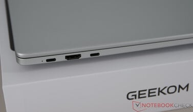 Geekom GeekBook M16 - 左侧接口