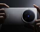 ISOCELL HPB 将与索尼 LYT-828 一起出现在两款机型上，图为 X200 Ultra。(图片来源：vivo）