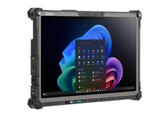 Getac F120 平板电脑可在寒冷、炎热、潮湿或多尘的环境中使用，经受住各种恶劣条件的考验。(图片来源：Getac）