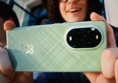 华为 Nova 13 Pro 配备可变光圈主摄像头。(图片来源：华为）