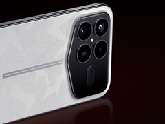 红米 K90 Ultra 将配备主动散热风扇。图：K90 Pro Max 兰博基尼版背面宣传图。