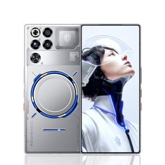 红魔 11 Pro 白色/银色透明版（图片来源：努比亚）
