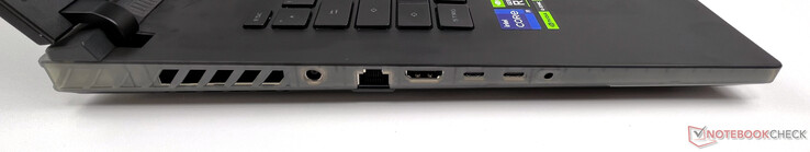 左边：电源、2.5Gbit LAN、HDMI 2.1、Thunderbolt 4、USB-C、耳机