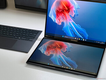 华硕 Zenbook Duo OLED