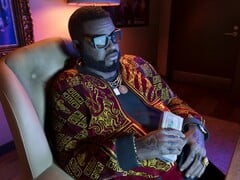 《GTA 6》中,布比·艾克被拍到手持现金